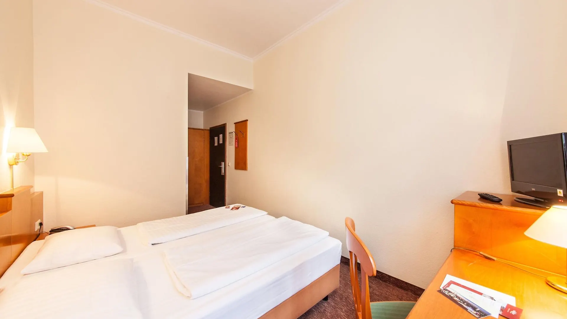 Hotel Ahl Meerkatzen Cologne 3*,  Germany