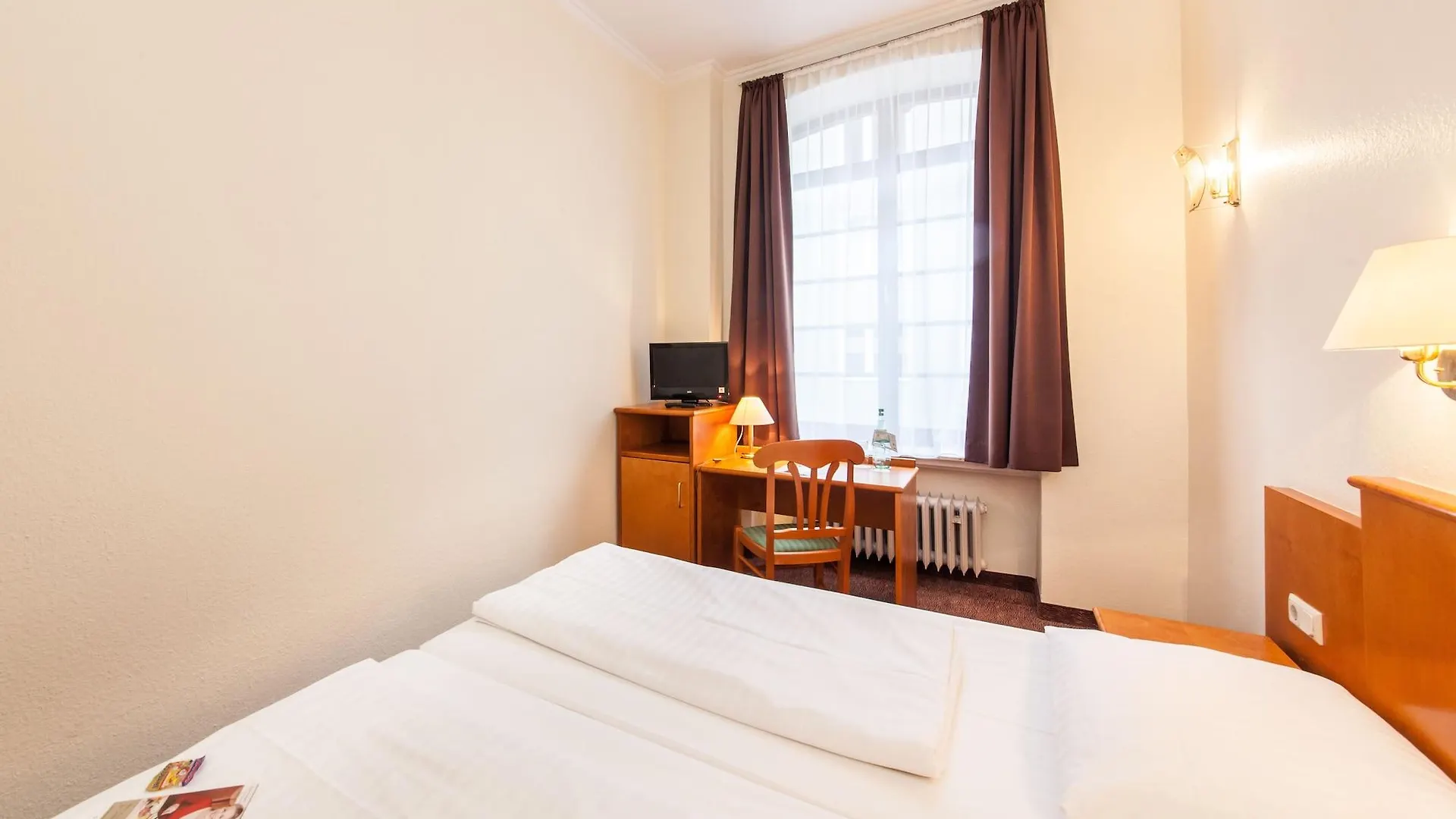Hotel Ahl Meerkatzen Cologne
