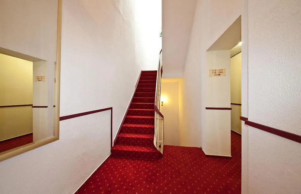 Hotel Ahl Meerkatzen Cologne
