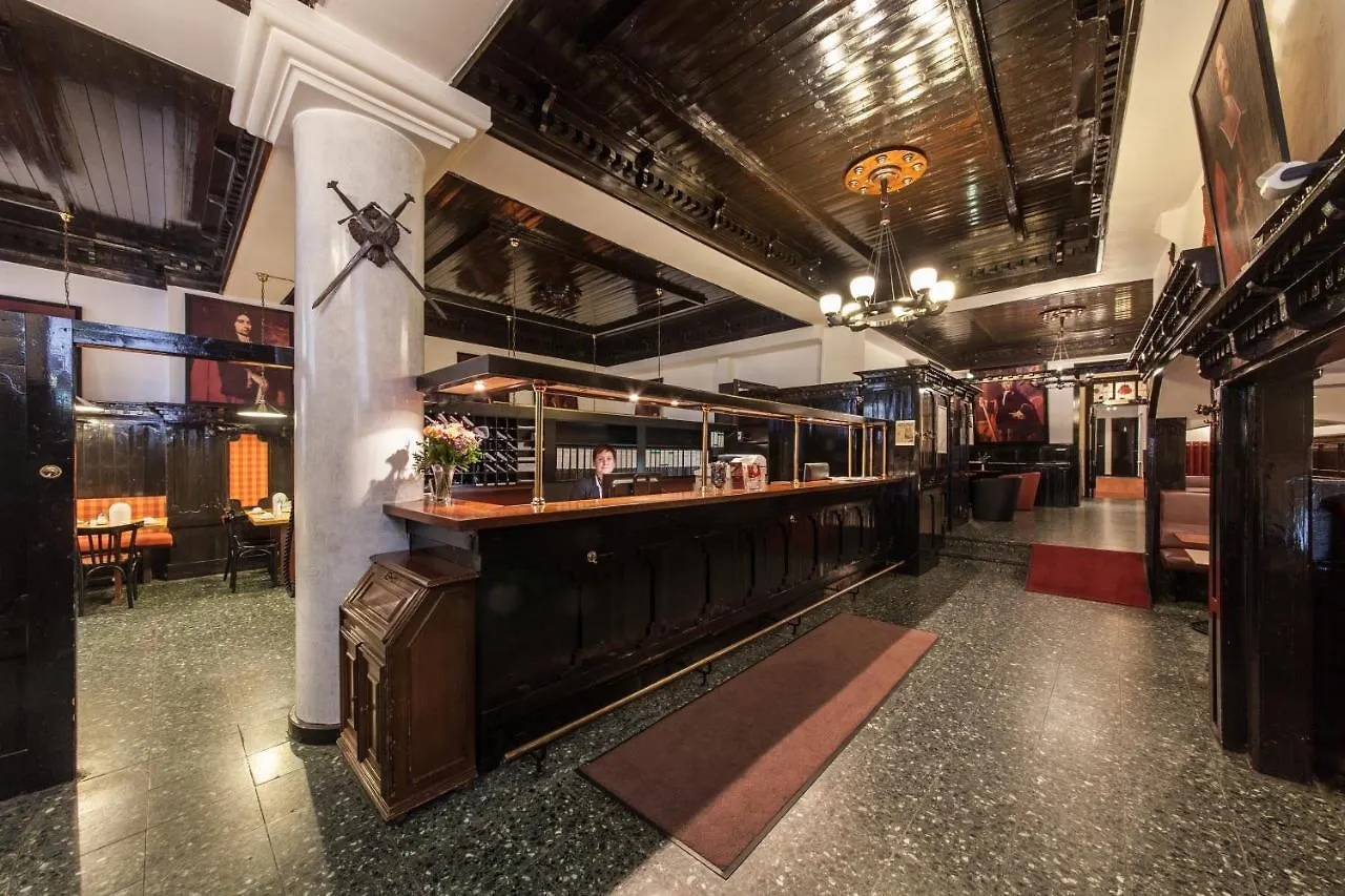 Hotel Ahl Meerkatzen Köln 3*,