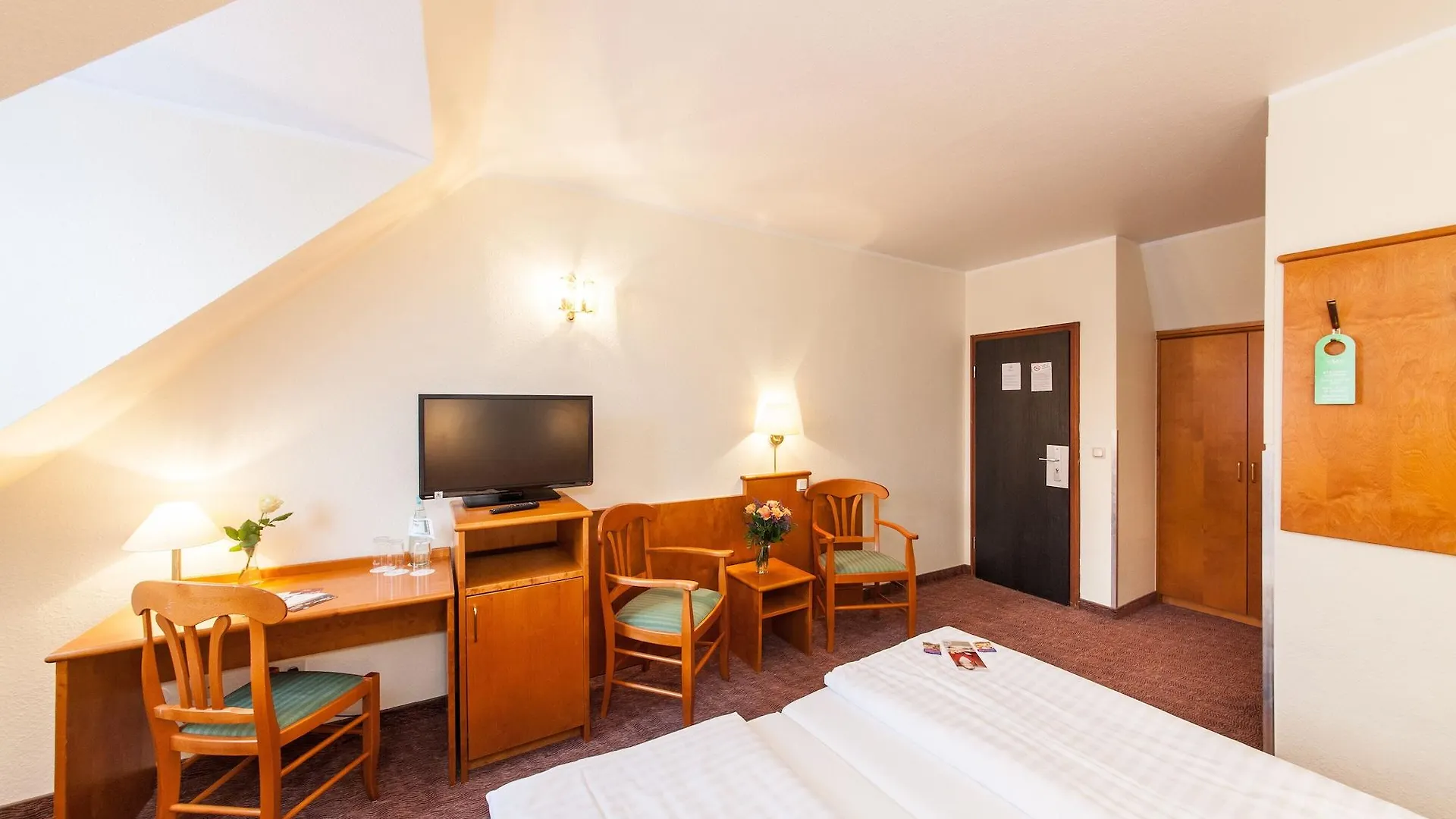 Hotel Ahl Meerkatzen Köln 3*,